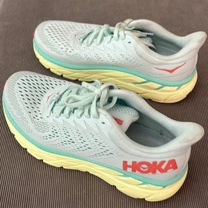 Hoka running shoes women’s size 6.5
